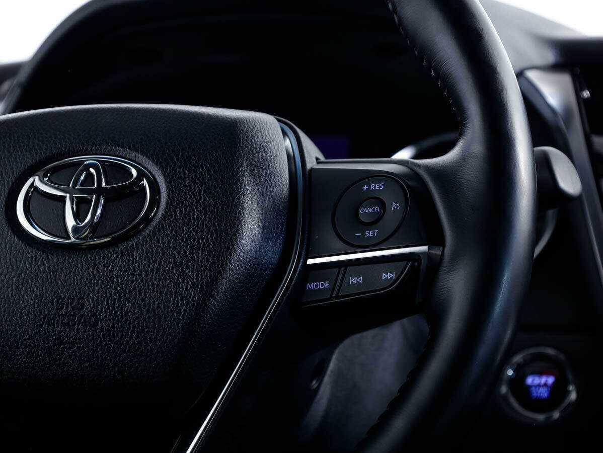 Б/У Тойота Камри 2021 года. Фото: #17