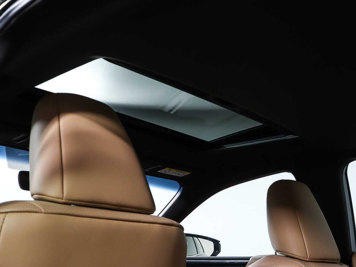 Б/У Лексус ЕС 2019 года. Фото: #14