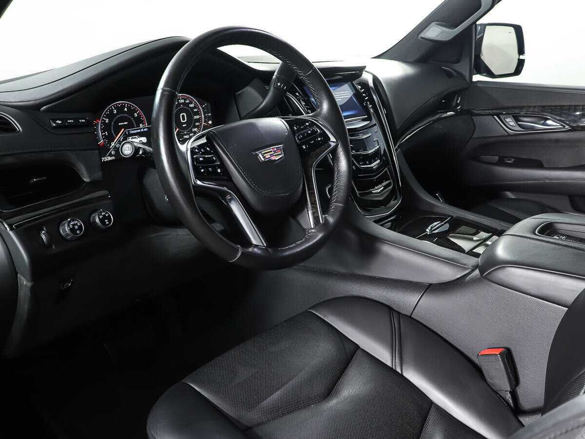 Б/У Кадиллак Эскалэйд 2015 года. Фото: #12