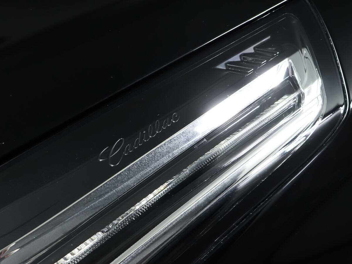 Б/У Кадиллак Эскалэйд 2015 года. Фото: #32