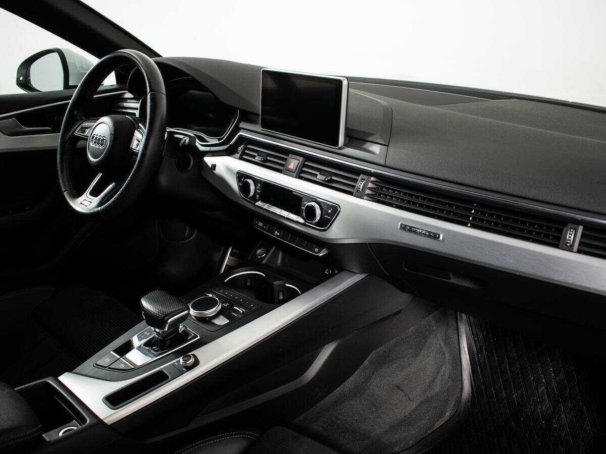 Б/У Ауди А5 2017 года. Фото: #4