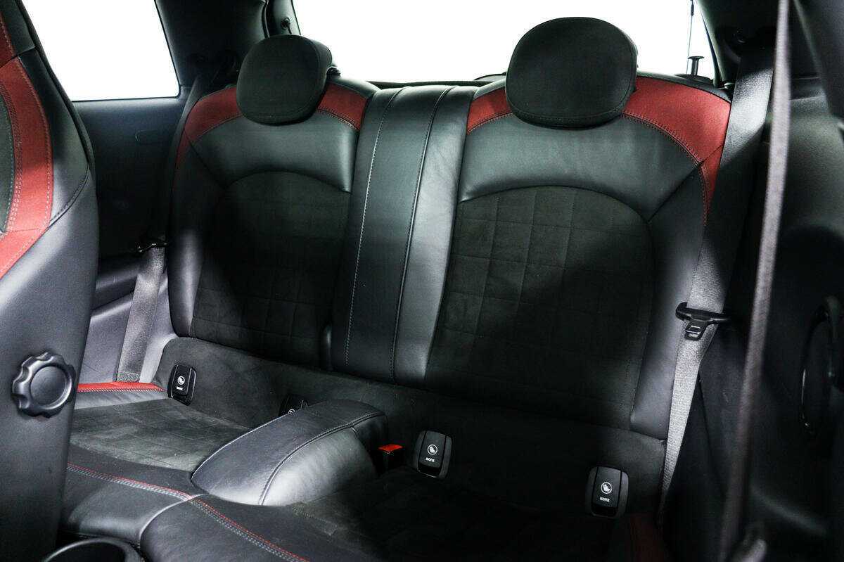 Б/У Мини Хэтч 2017 года. Фото: #11