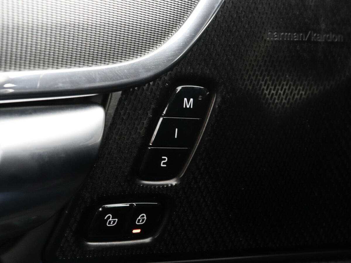 Б/У Вольво С90 2020 года. Фото: #15