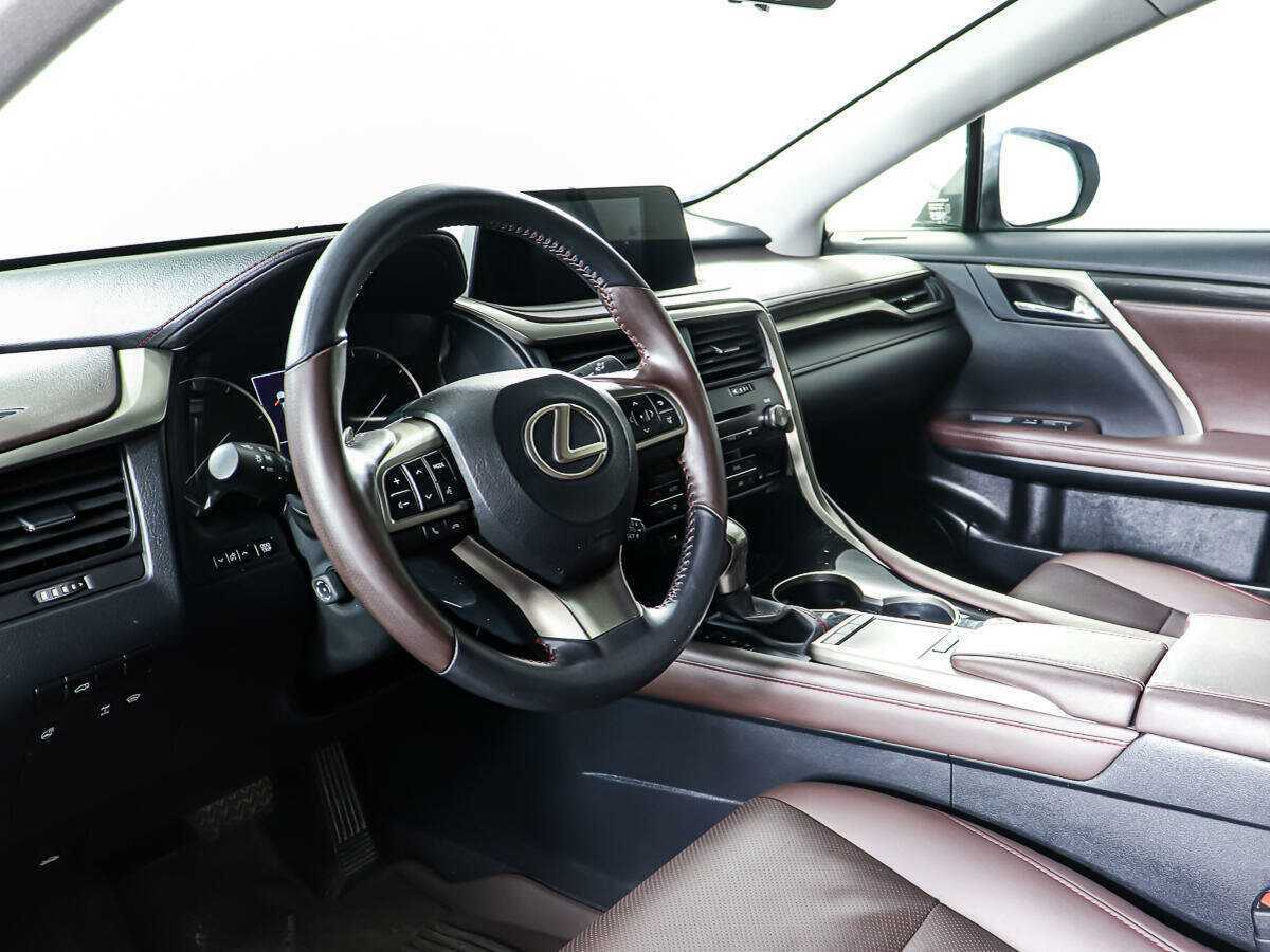 Б/У Лексус Р-Икс 2021 года. Фото: #12