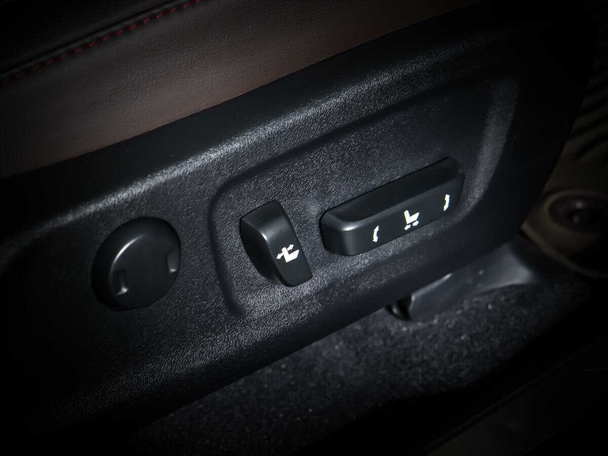 Б/У Лексус Р-Икс 2021 года. Фото: #15