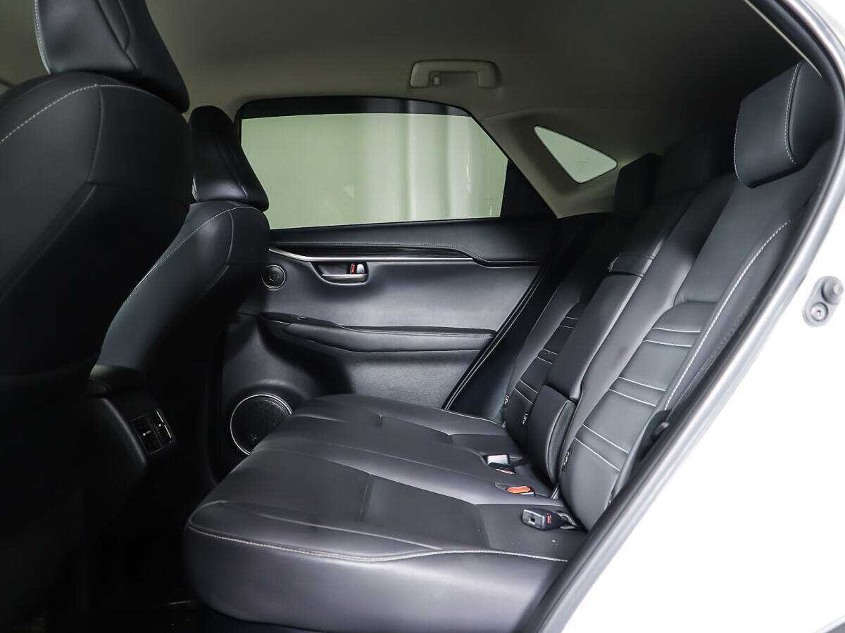 Б/У Лексус Н-Икс 2020 года. Фото: #9