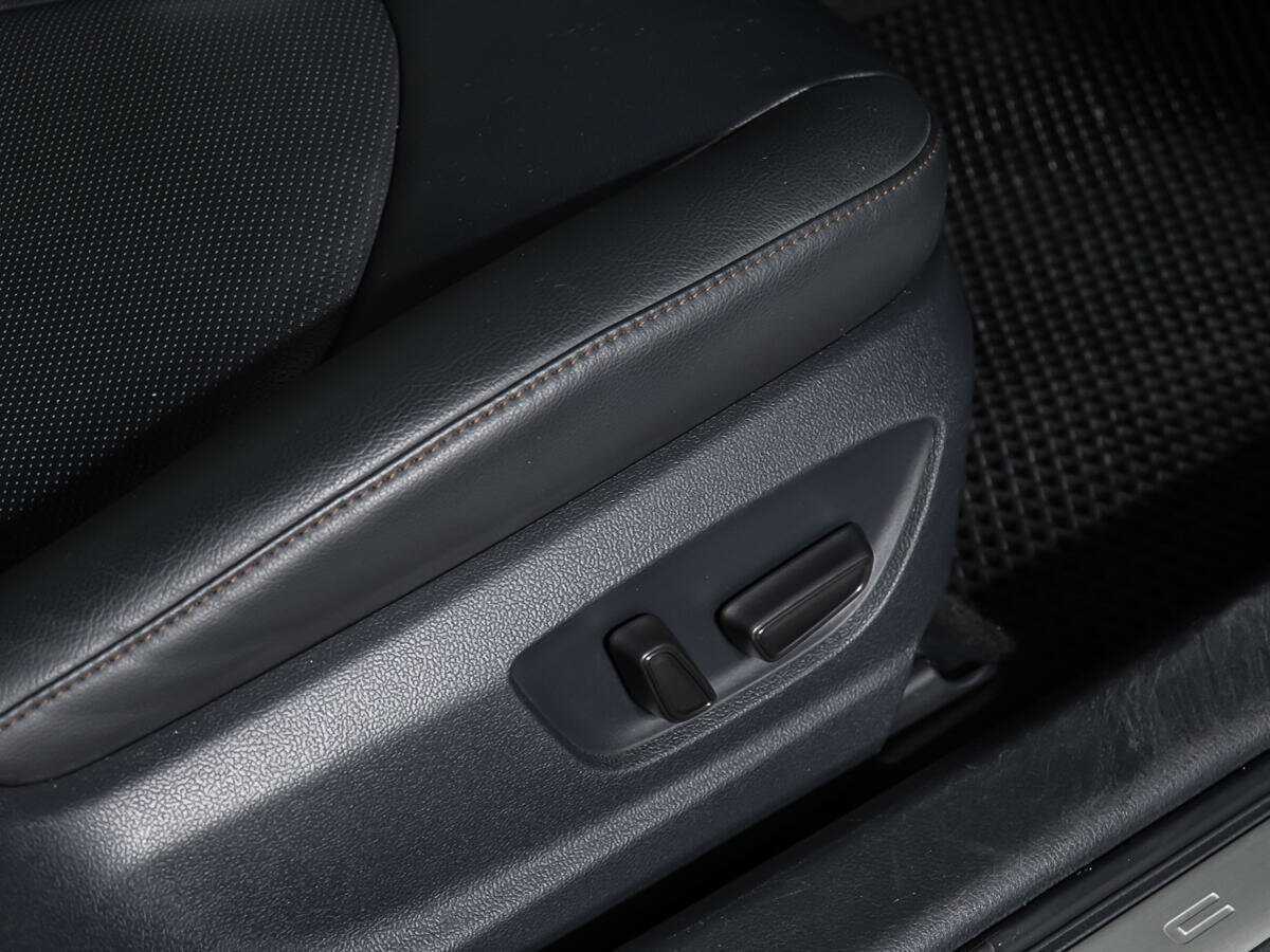 Б/У Тойота Камри 2021 года. Фото: #16