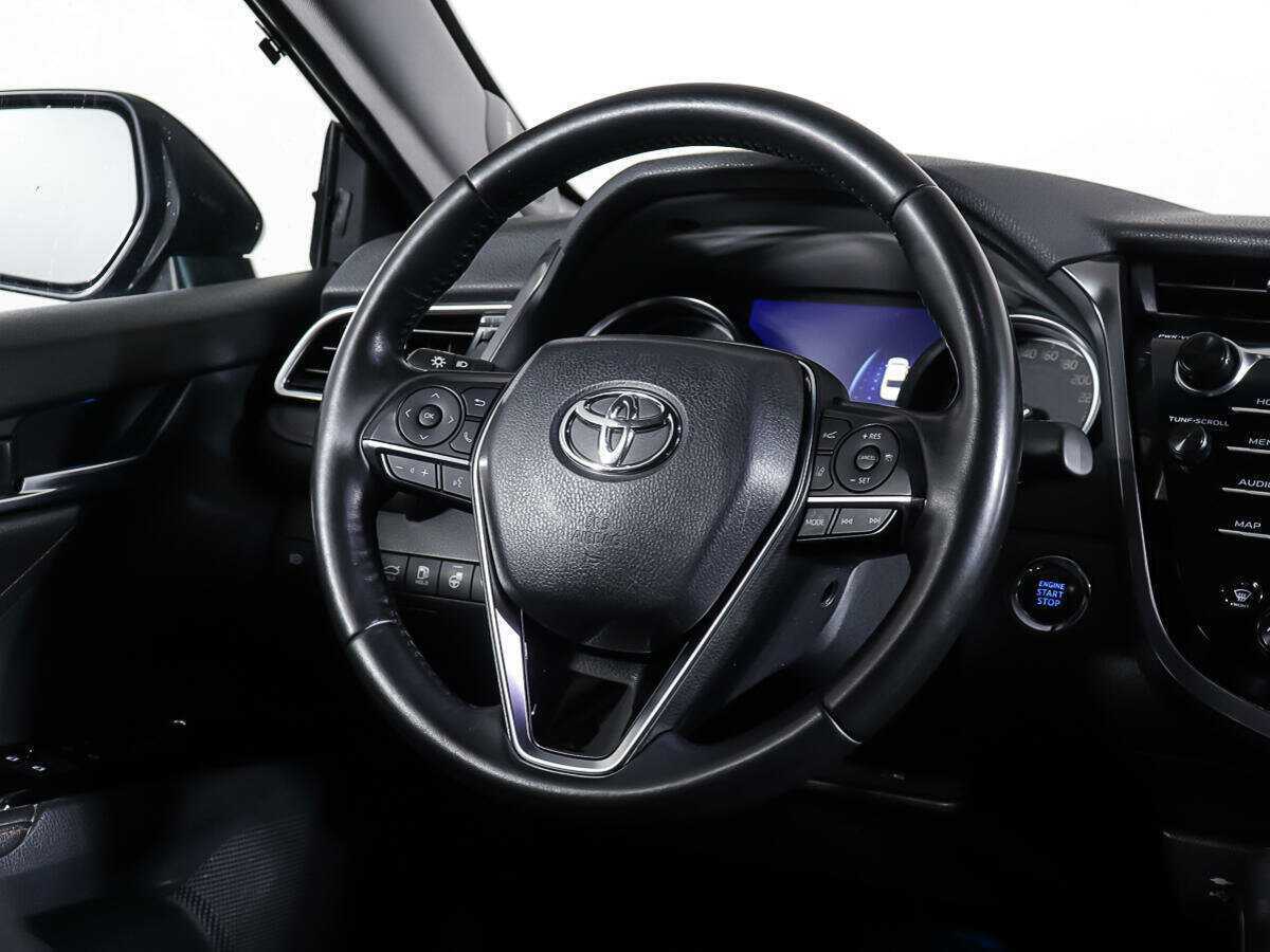 Б/У Тойота Камри 2021 года. Фото: #17