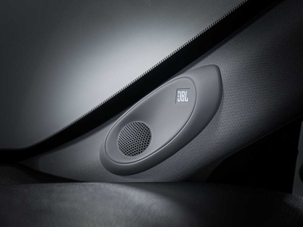 Б/У Тойота Камри 2021 года. Фото: #21