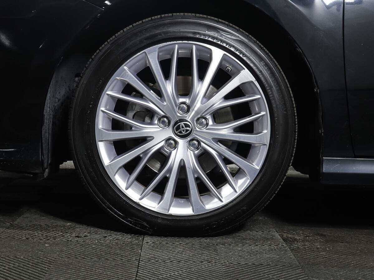 Б/У Тойота Камри 2021 года. Фото: #22