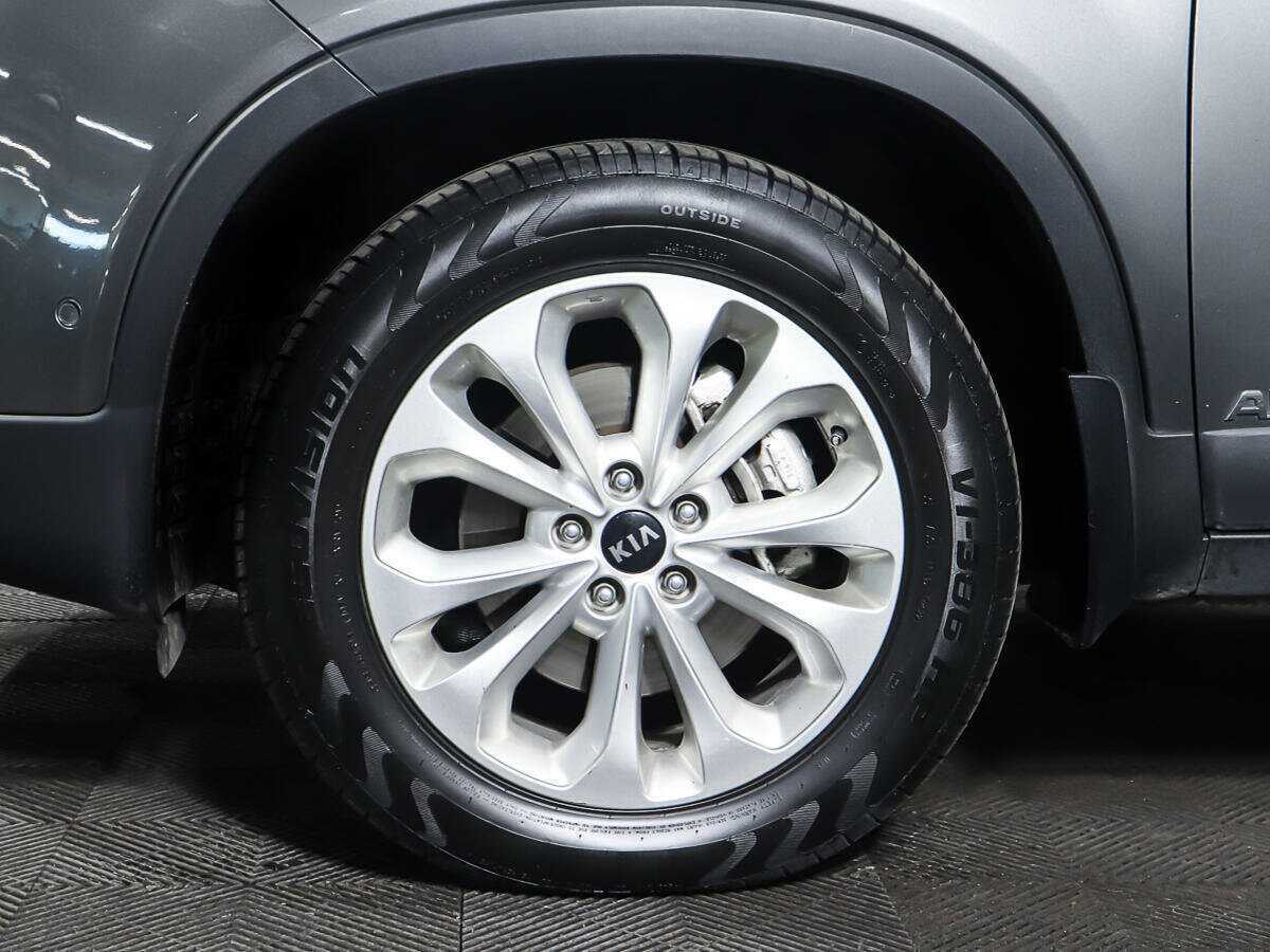 Б/У Киа Соренто 2019 года. Фото: #18