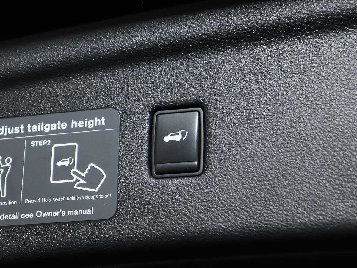 Б/У Инфинити К-Икс50 2018 года. Фото: #17