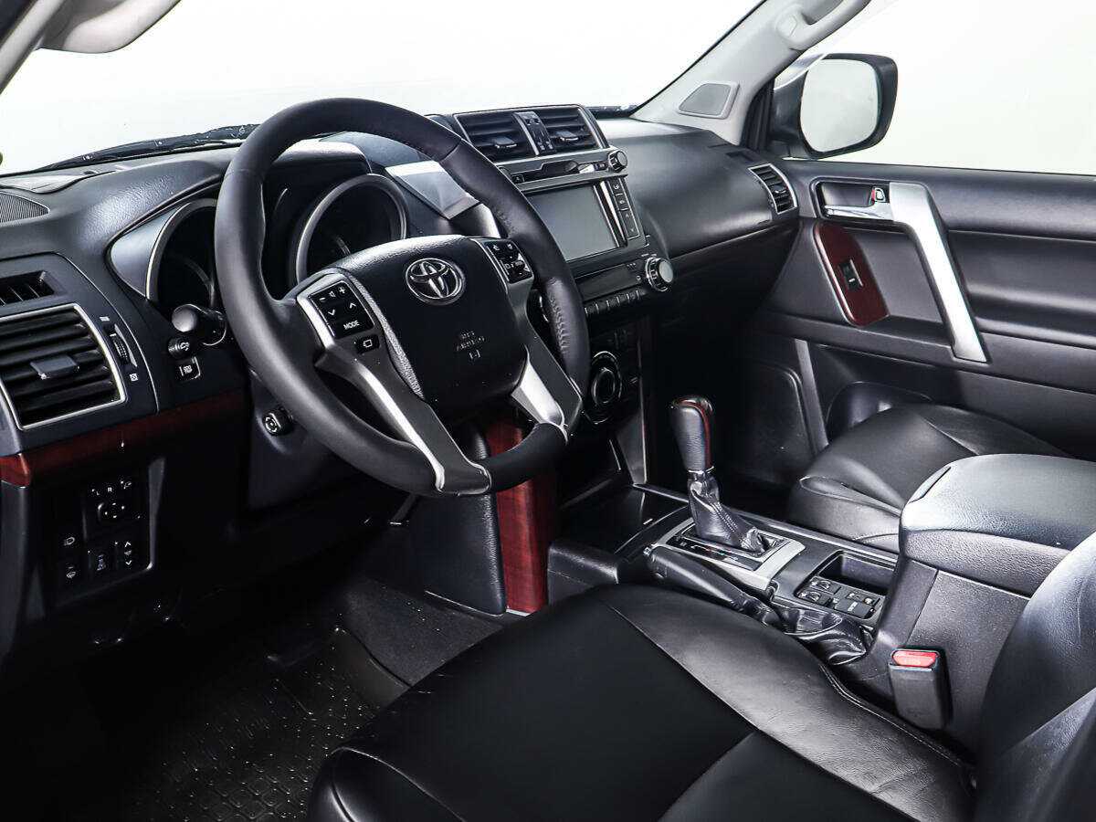 Б/У Тойота Лэнд Крузер Прадо 2013 года. Фото: #11