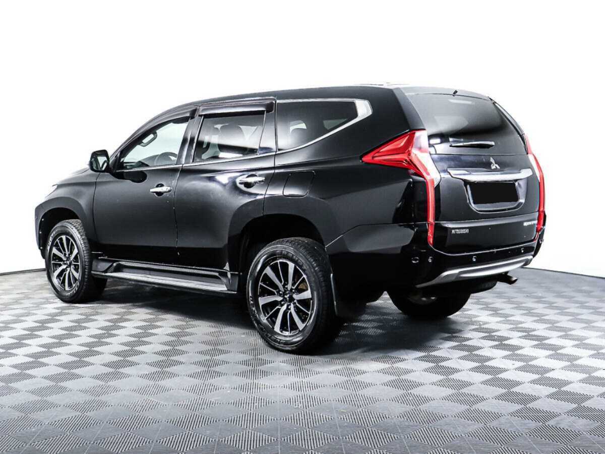 Б/У Митсубиши Паджеро Спорт 2018 года. Фото: #6