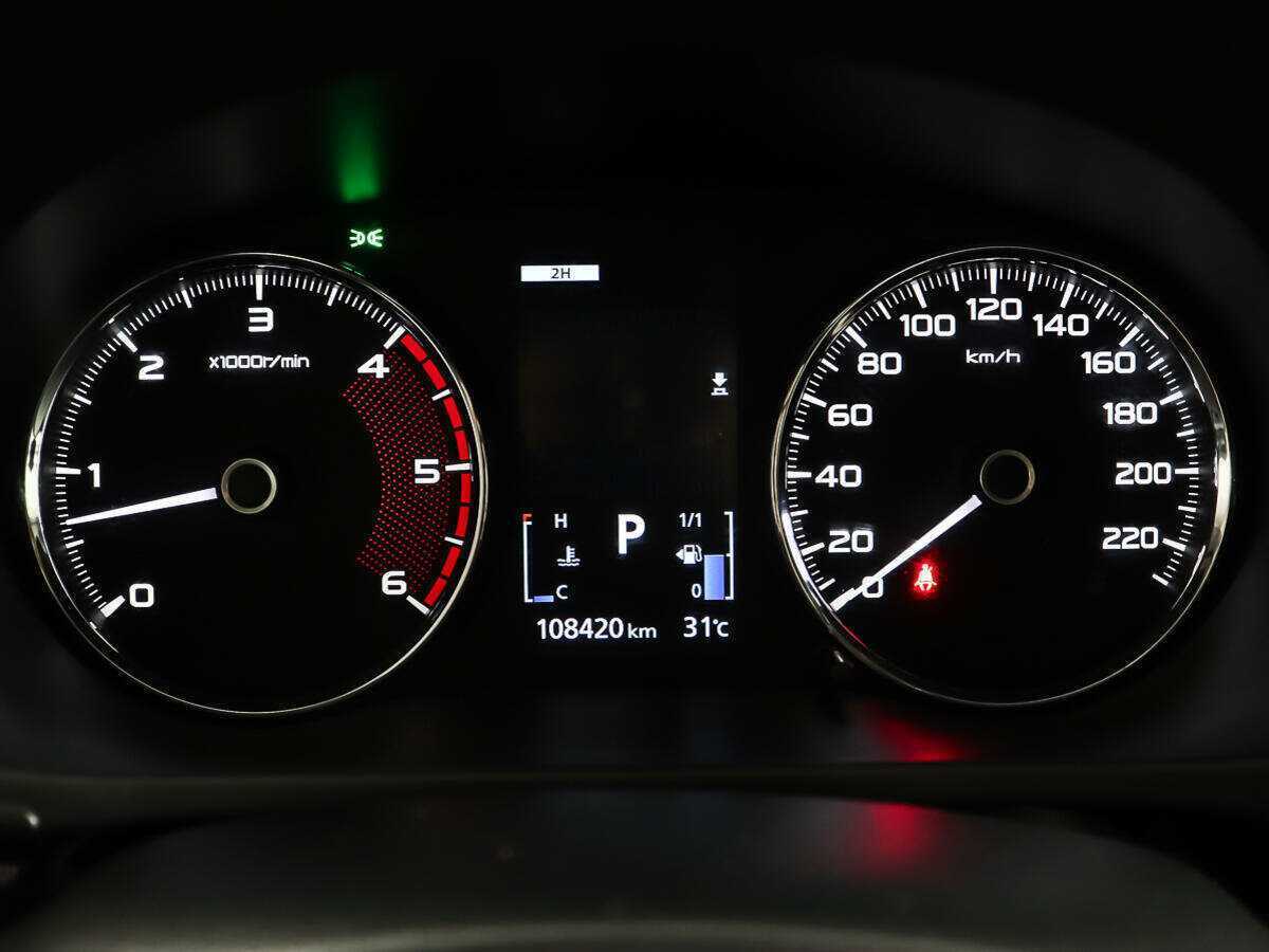 Б/У Митсубиши Паджеро Спорт 2018 года. Фото: #13