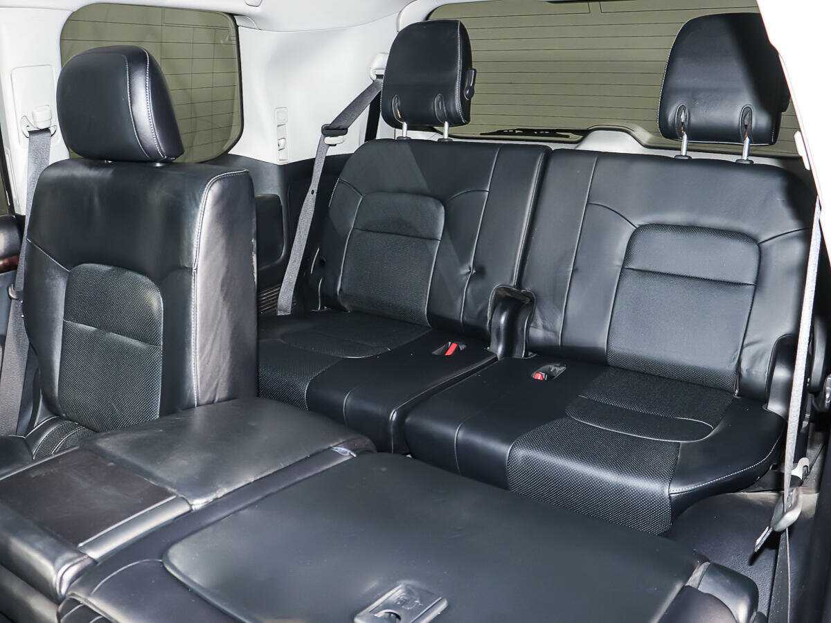 Б/У Тойота Лэнд Крузер 2012 года. Фото: #13