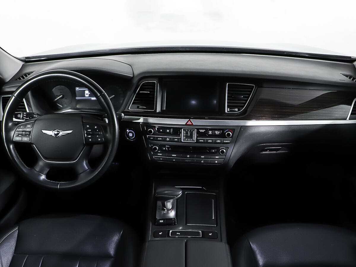 Б/У Генезис Г80 2017 года. Фото: #10