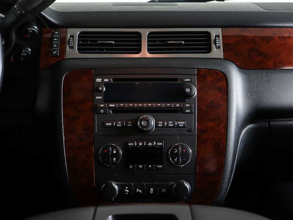 Б/У Шевроле Тахо 2012 года. Фото: #11