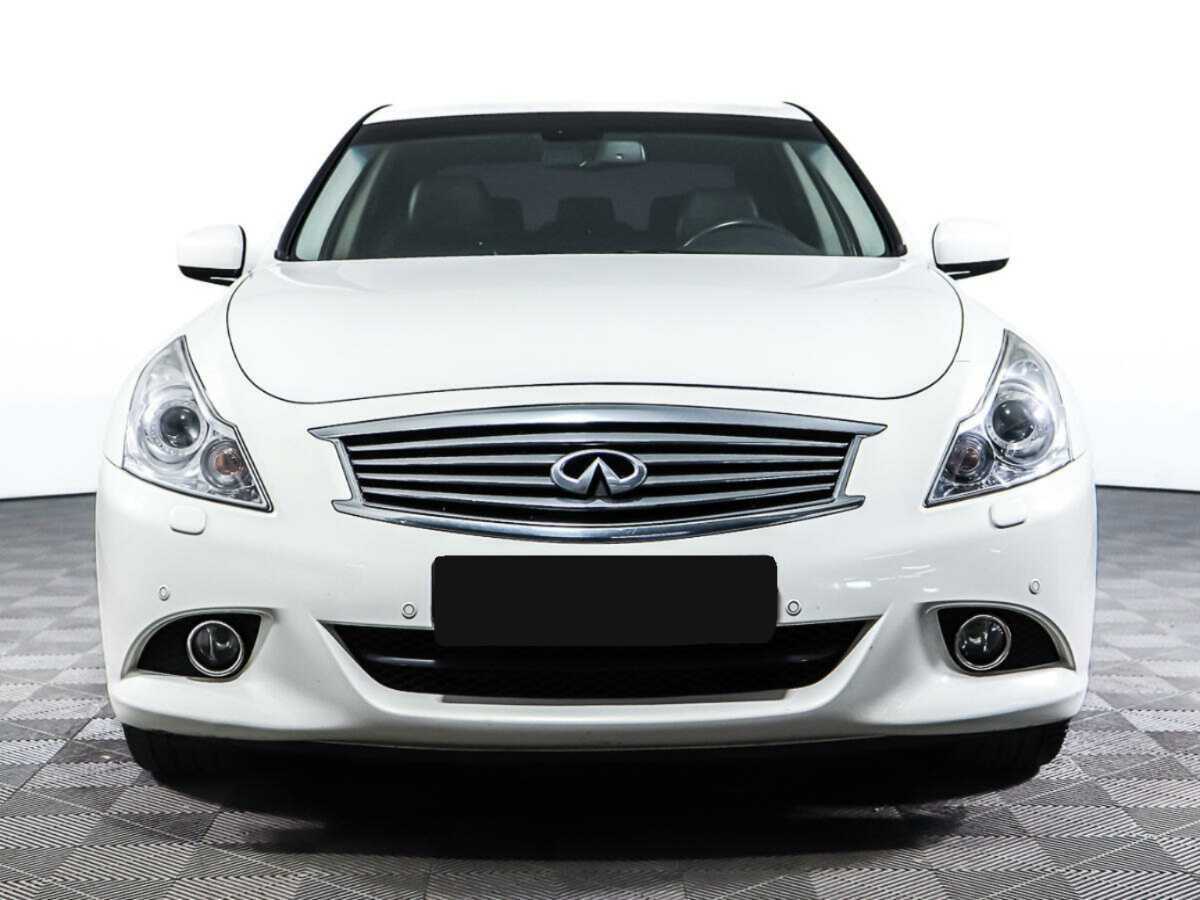 Б/У Инфинити Г 2013 года. Фото: #1