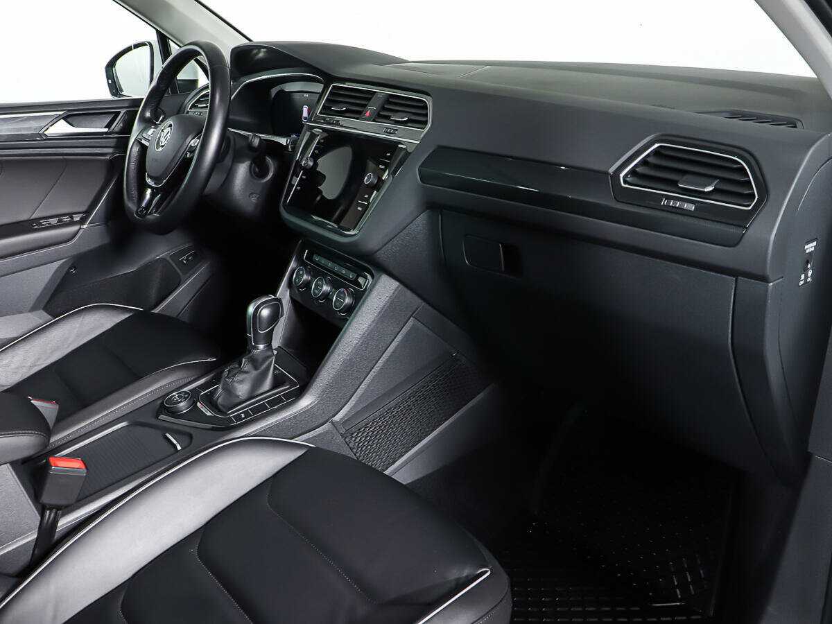 Б/У Фольксваген Тигуан 2017 года. Фото: #8