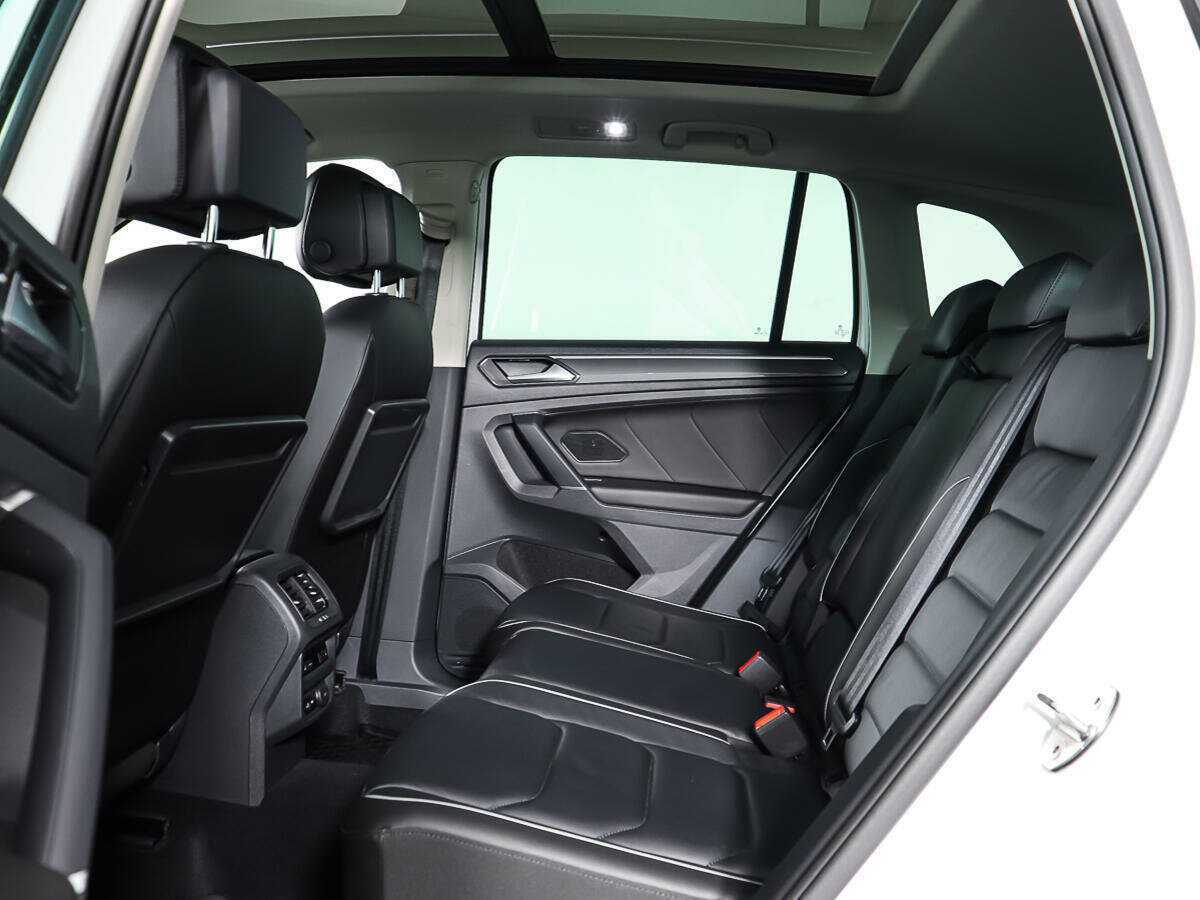 Б/У Фольксваген Тигуан 2017 года. Фото: #9