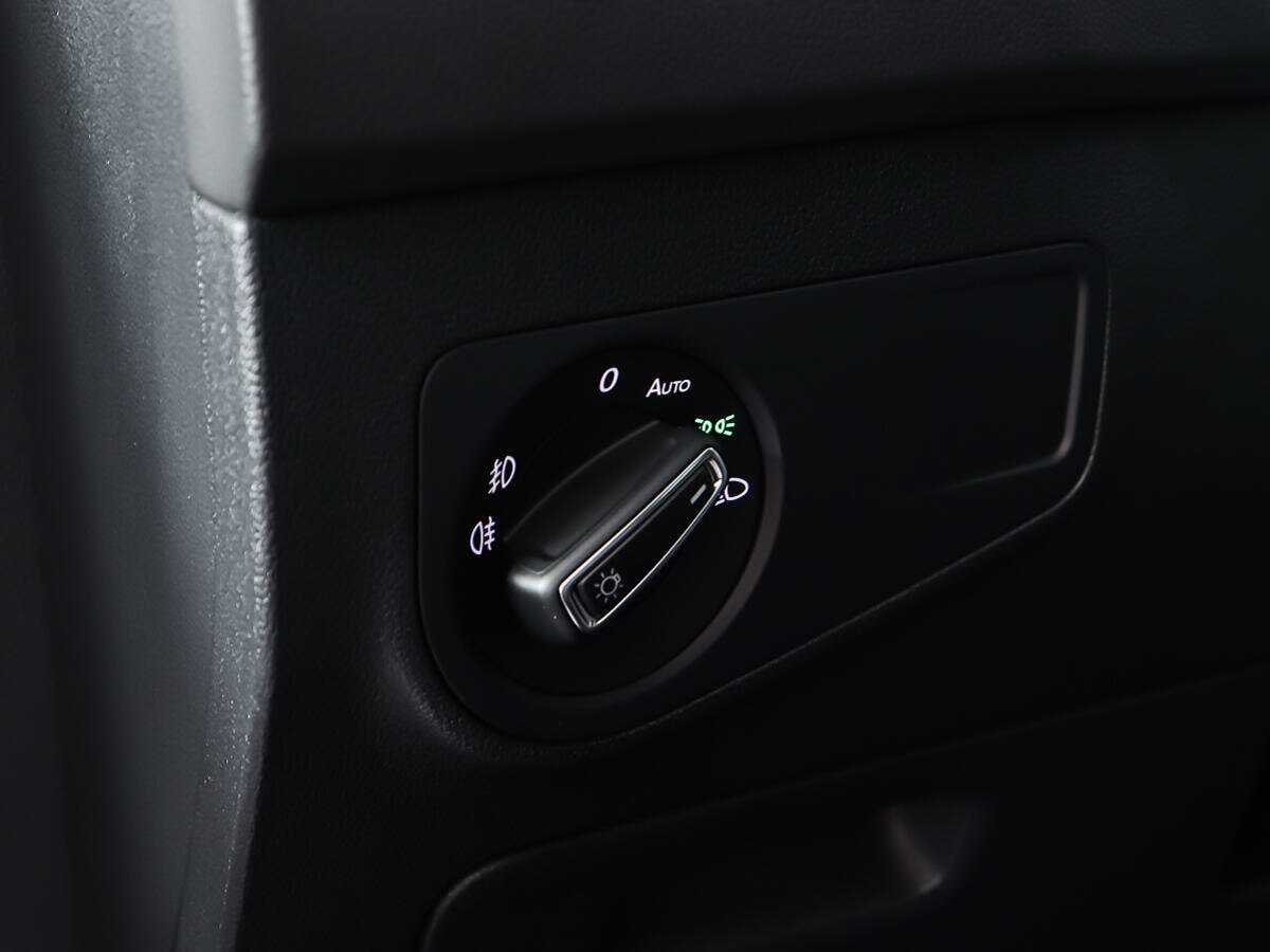 Б/У Фольксваген Тигуан 2017 года. Фото: #17