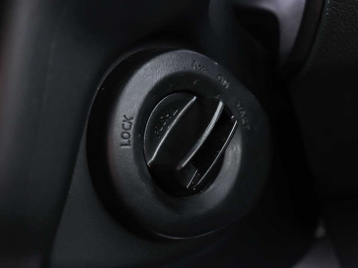 Б/У Ниссан Икс-Трейл 2011 года. Фото: #17