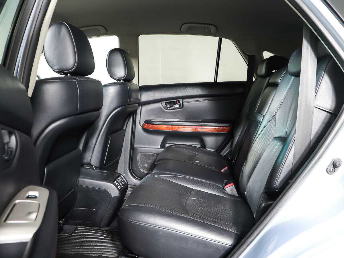 Б/У Лексус Р-Икс 2006 года. Фото: #9