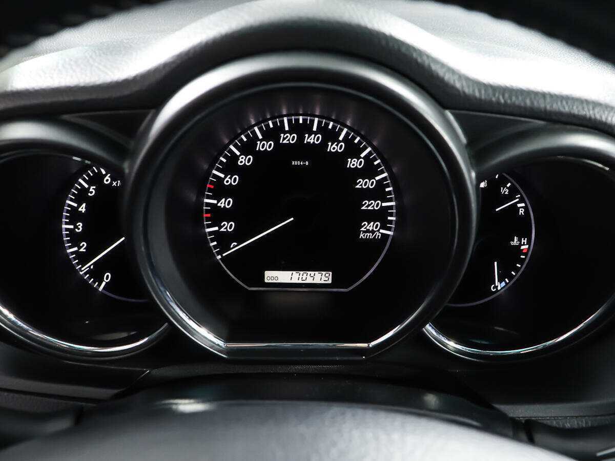 Б/У Лексус Р-Икс 2006 года. Фото: #13