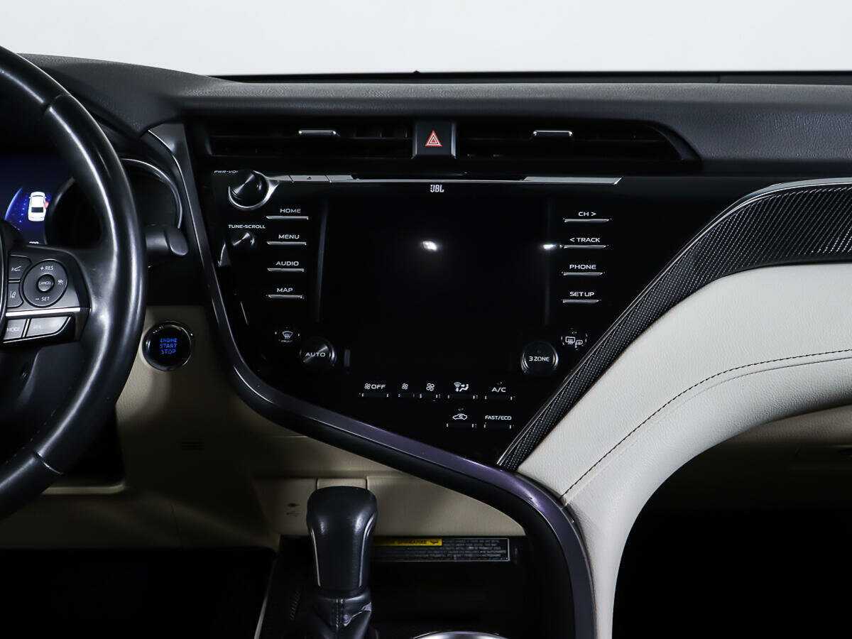 Б/У Тойота Камри 2019 года. Фото: #11