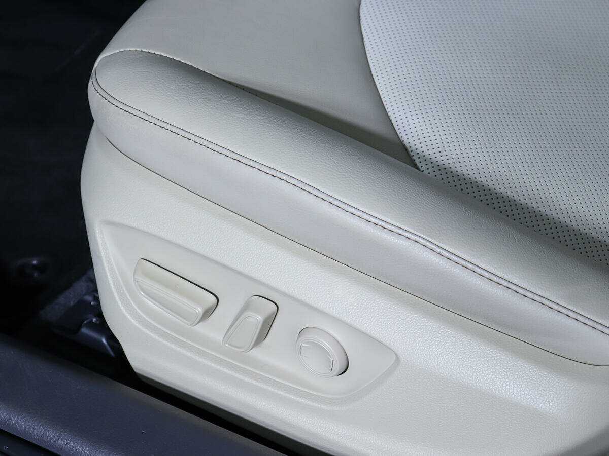 Б/У Тойота Камри 2019 года. Фото: #17