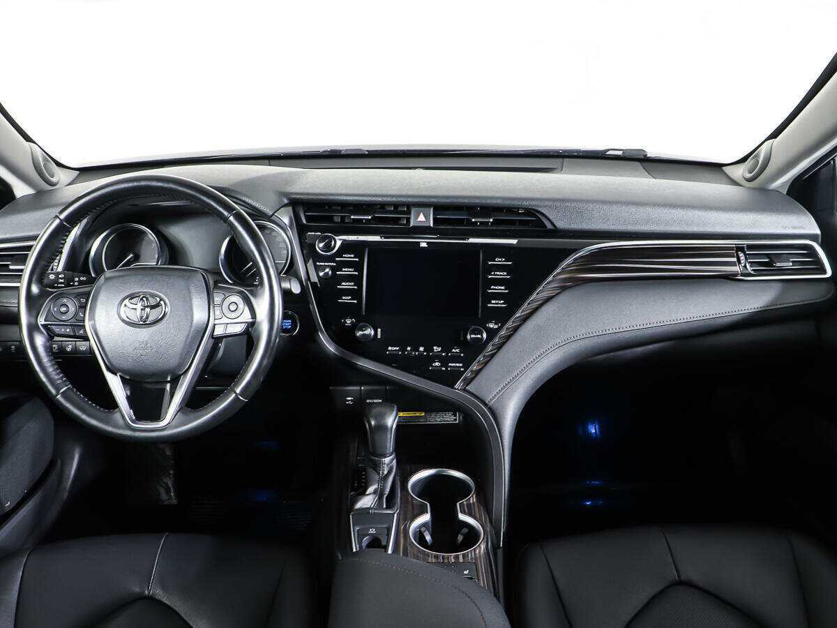 Б/У Тойота Камри 2020 года. Фото: #10