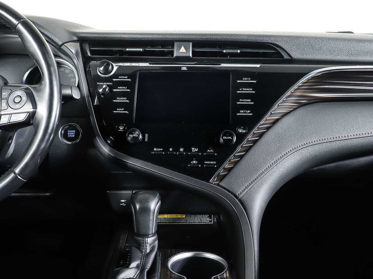 Б/У Тойота Камри 2020 года. Фото: #11