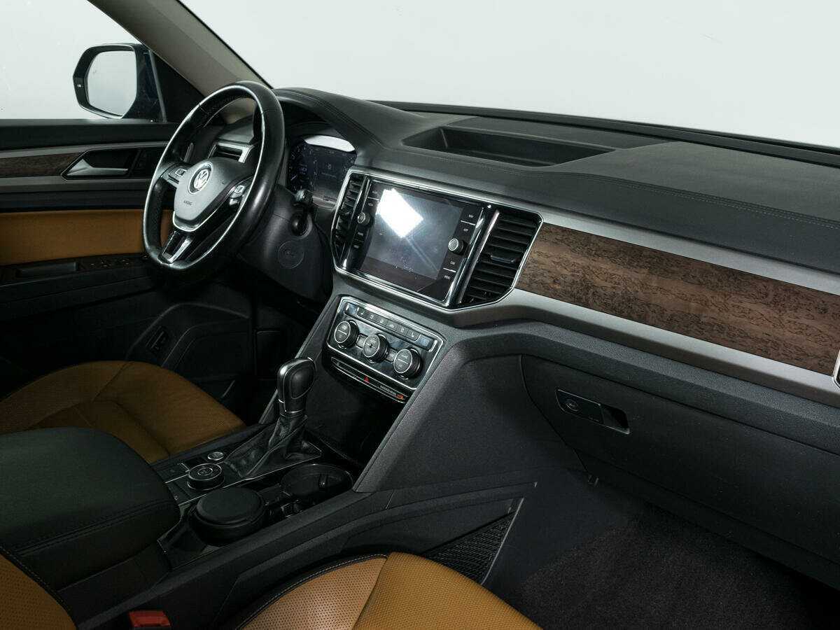 Б/У Фольксваген Терамонт 2018 года. Фото: #9