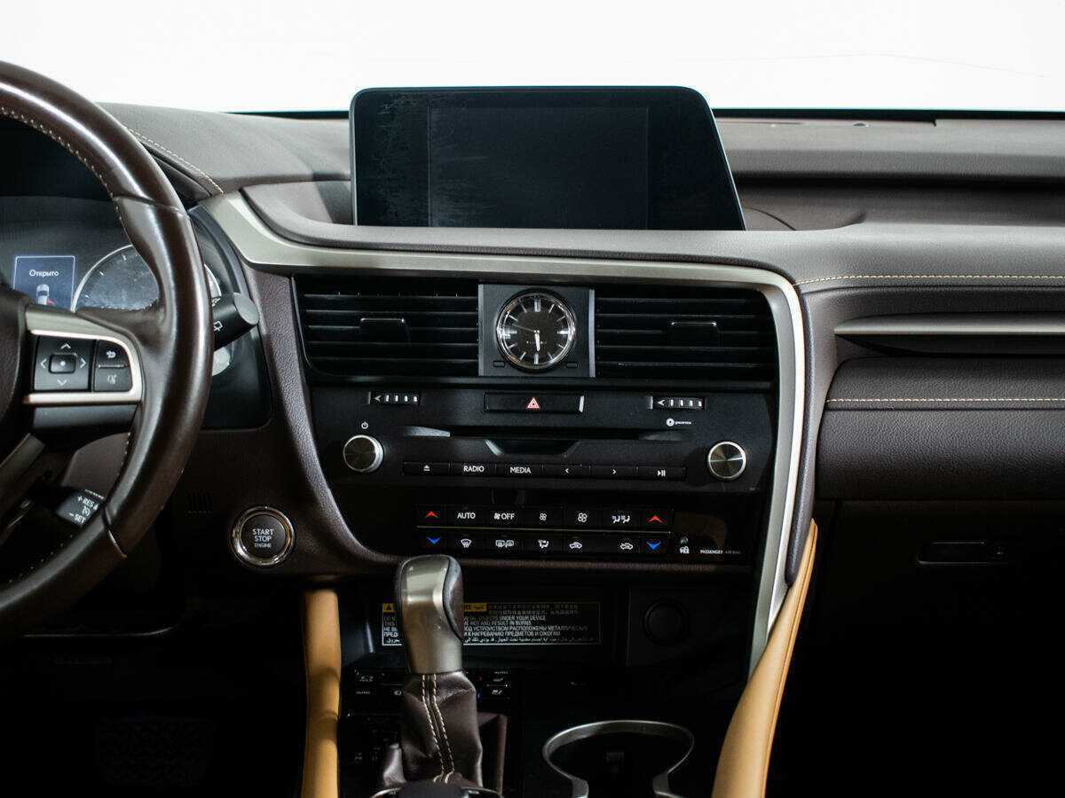 Б/У Лексус Р-Икс 2016 года. Фото: #7