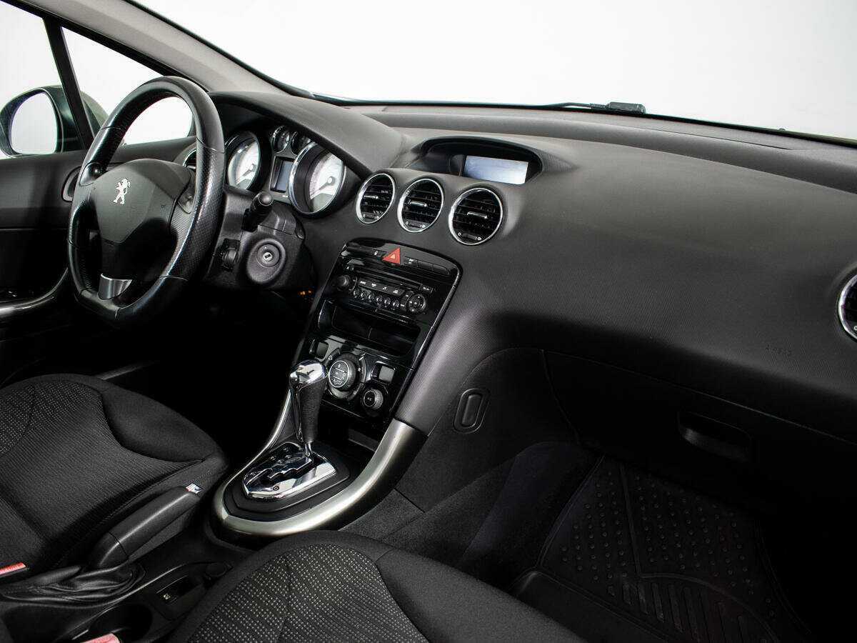 Б/У Пежо 308 2011 года. Фото: #6