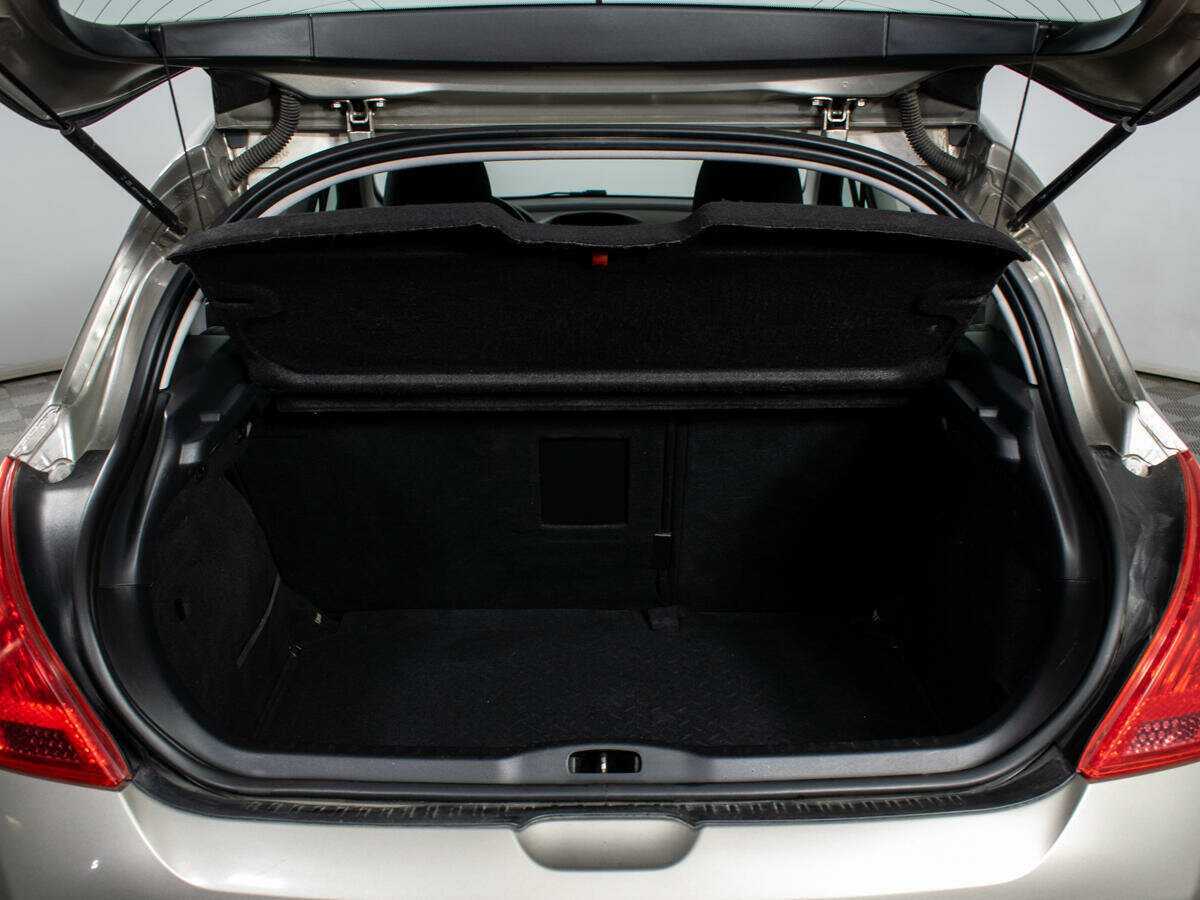 Б/У Пежо 308 2011 года. Фото: #11