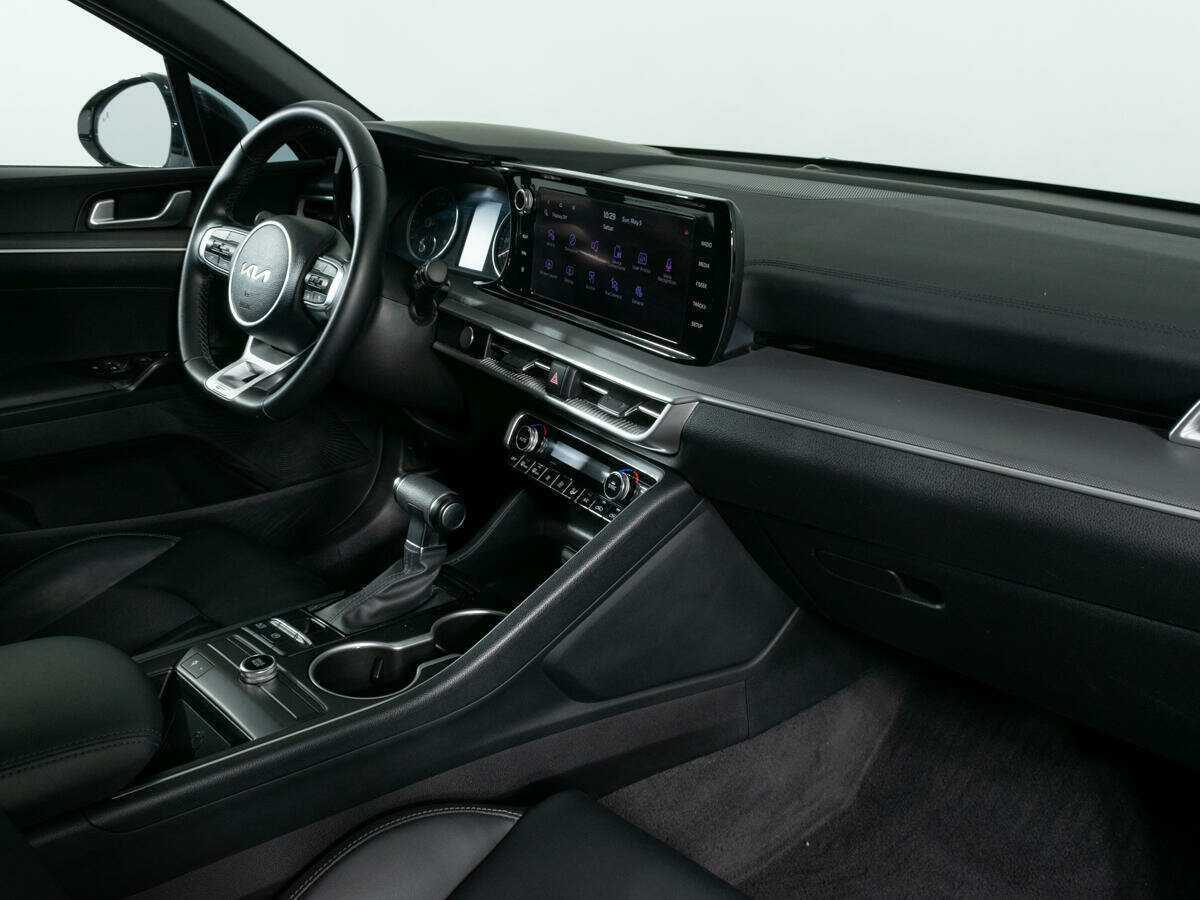 Б/У Киа К5 2023 года. Фото: #8