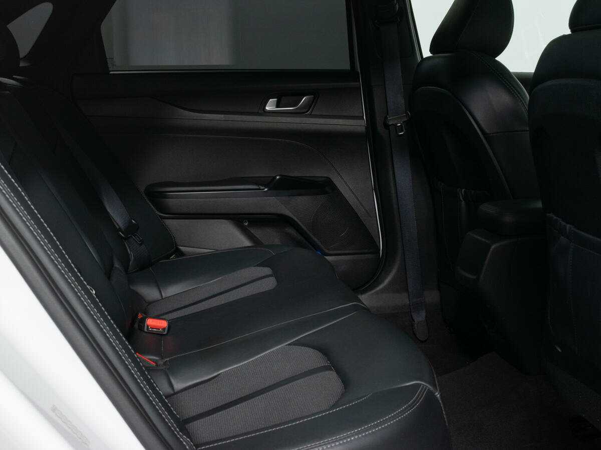 Б/У Киа К5 2023 года. Фото: #13