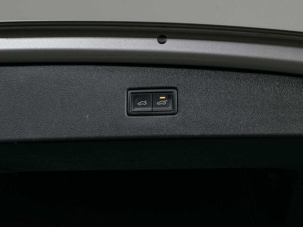 Б/У Фольксваген Тигуан 2018 года. Фото: #8