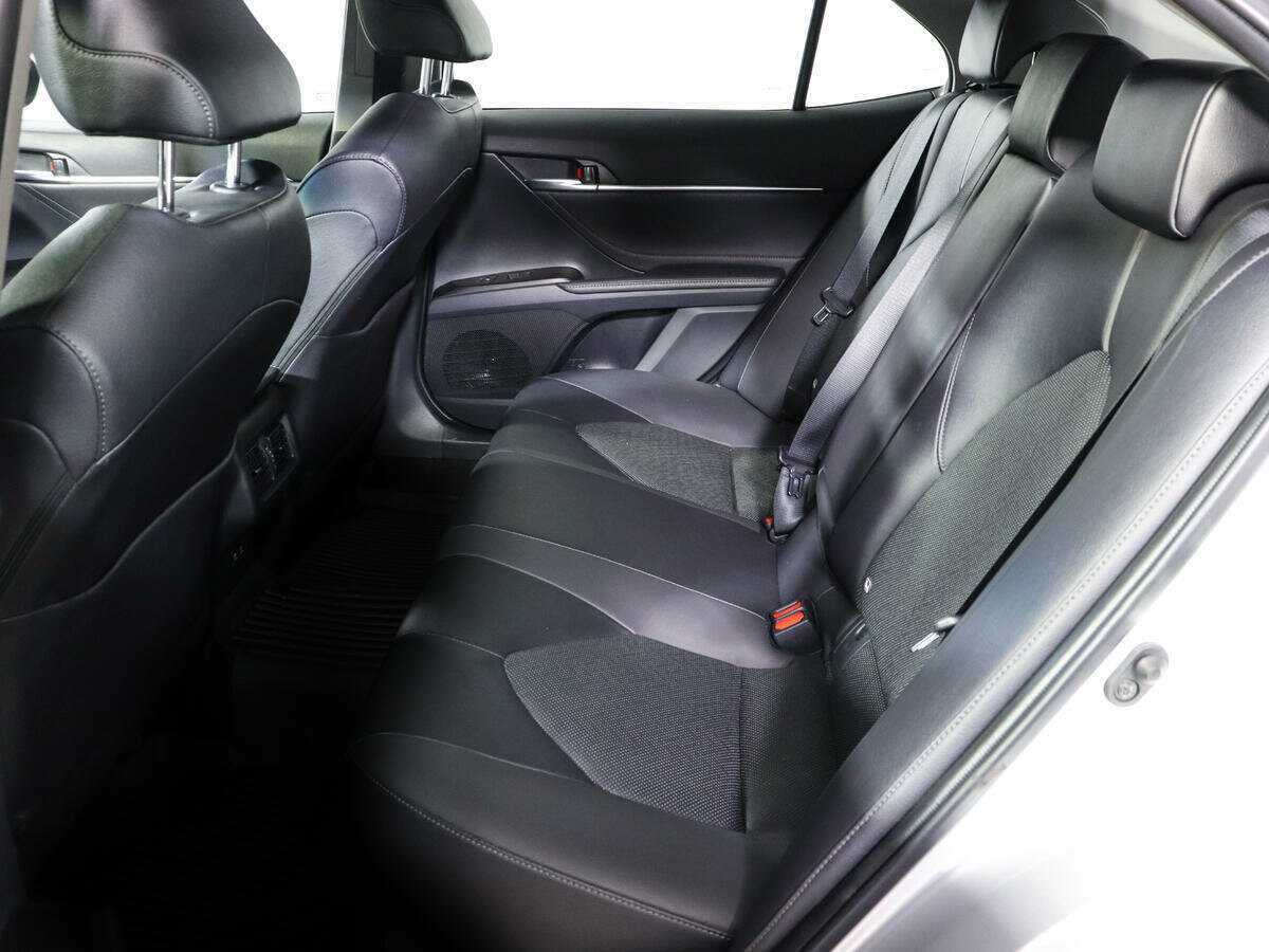 Б/У Тойота Камри 2021 года. Фото: #7