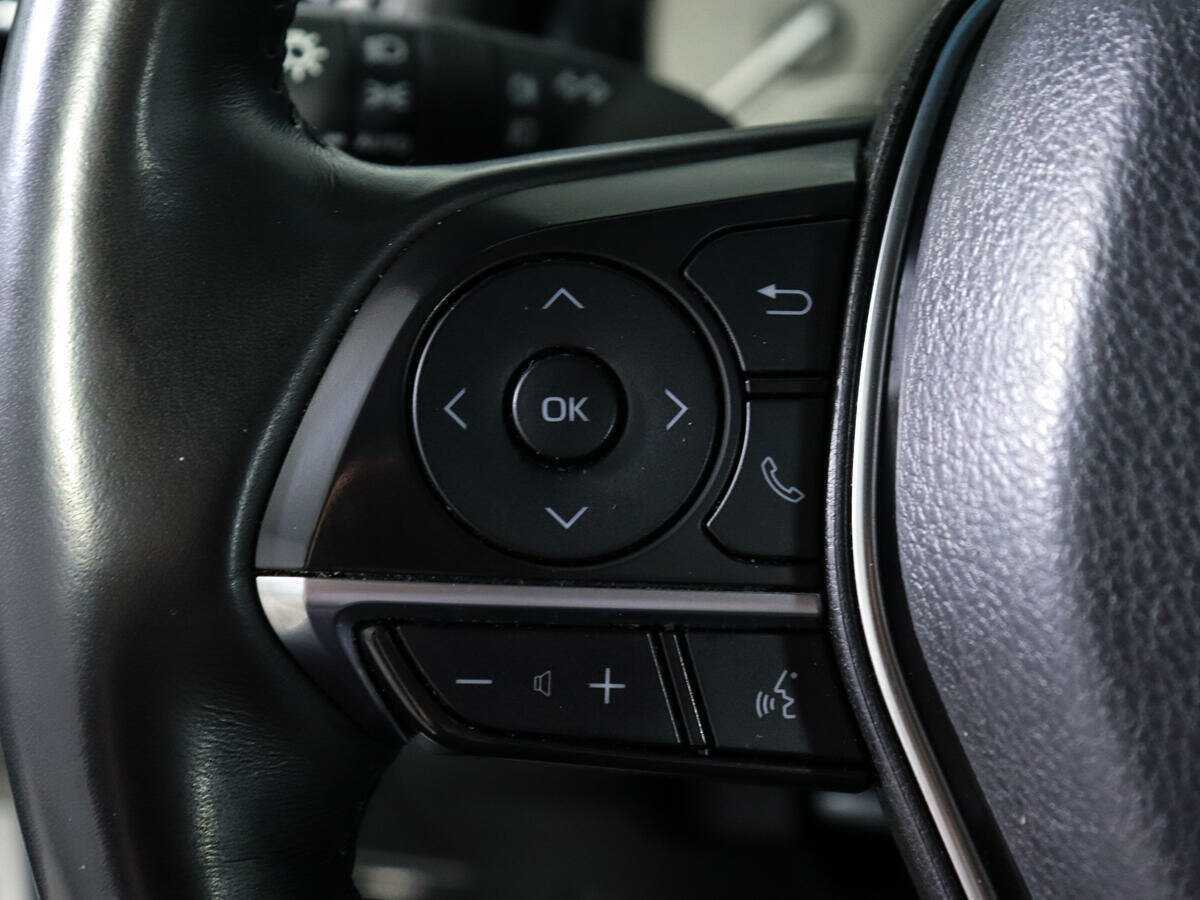 Б/У Тойота Камри 2021 года. Фото: #17