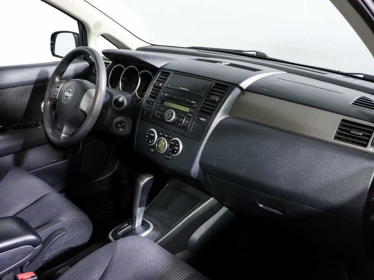 Б/У Ниссан Тиида 2011 года. Фото: #6