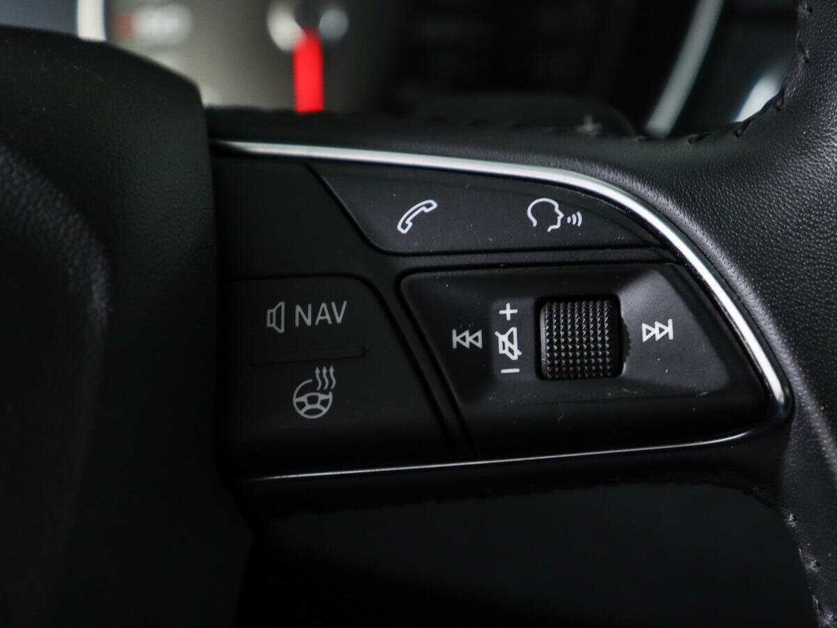 Б/У Ауди А4 2017 года. Фото: #17