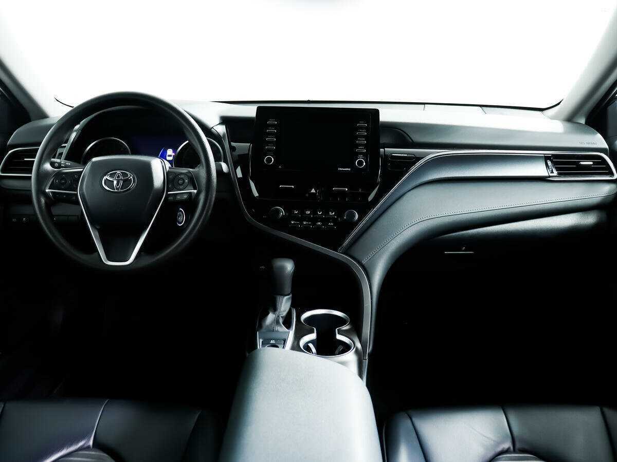 Б/У Тойота Камри 2021 года. Фото: #10