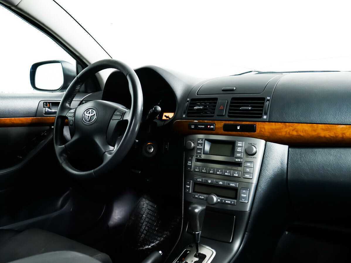 Б/У Тойота Авенсис 2007 года. Фото: #8