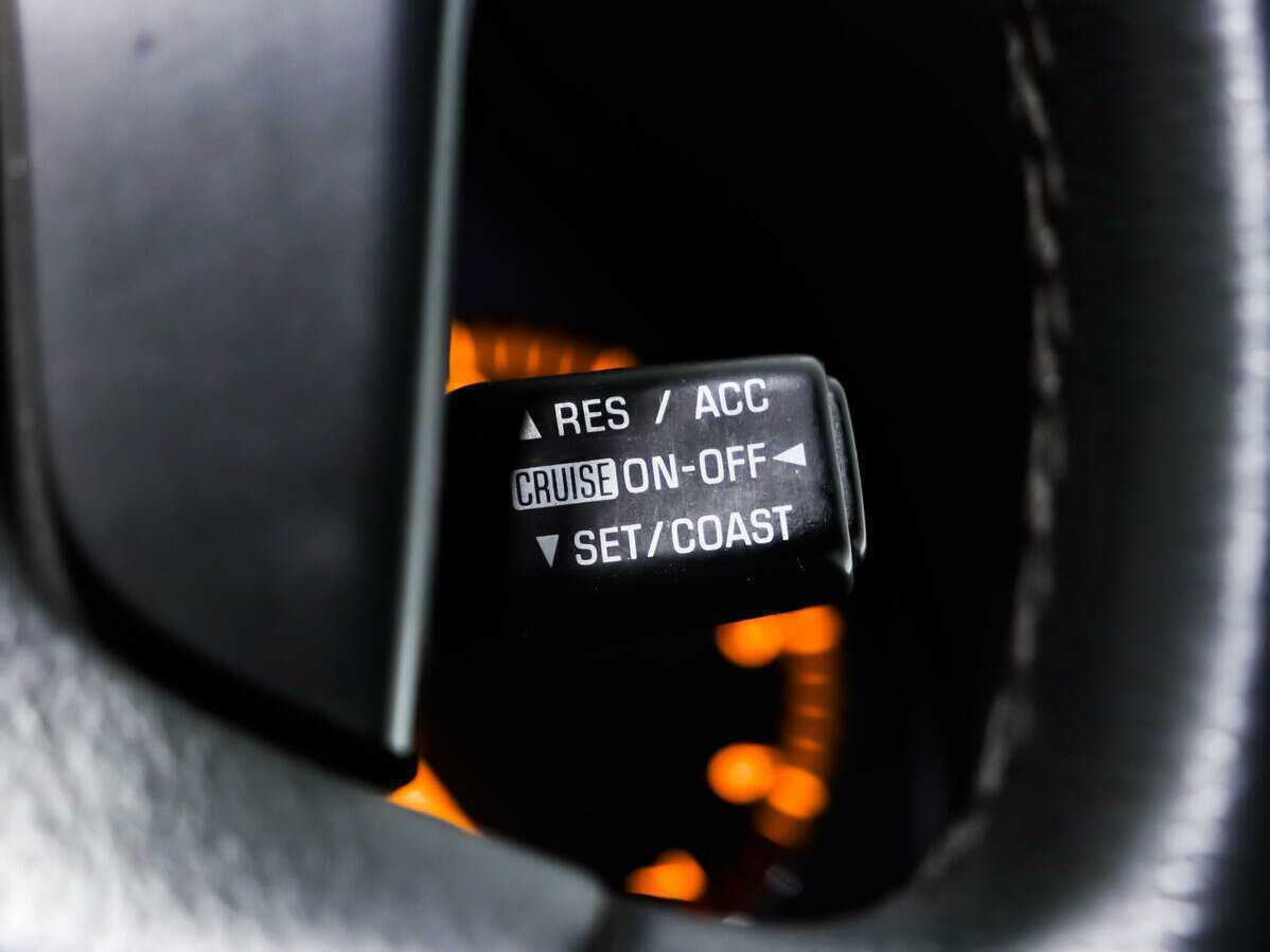 Б/У Тойота Авенсис 2007 года. Фото: #14