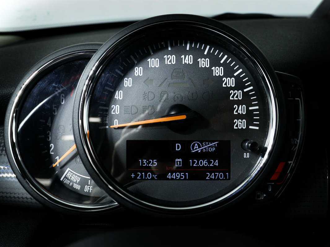 Б/У Мини Хэтч 2017 года. Фото: #9