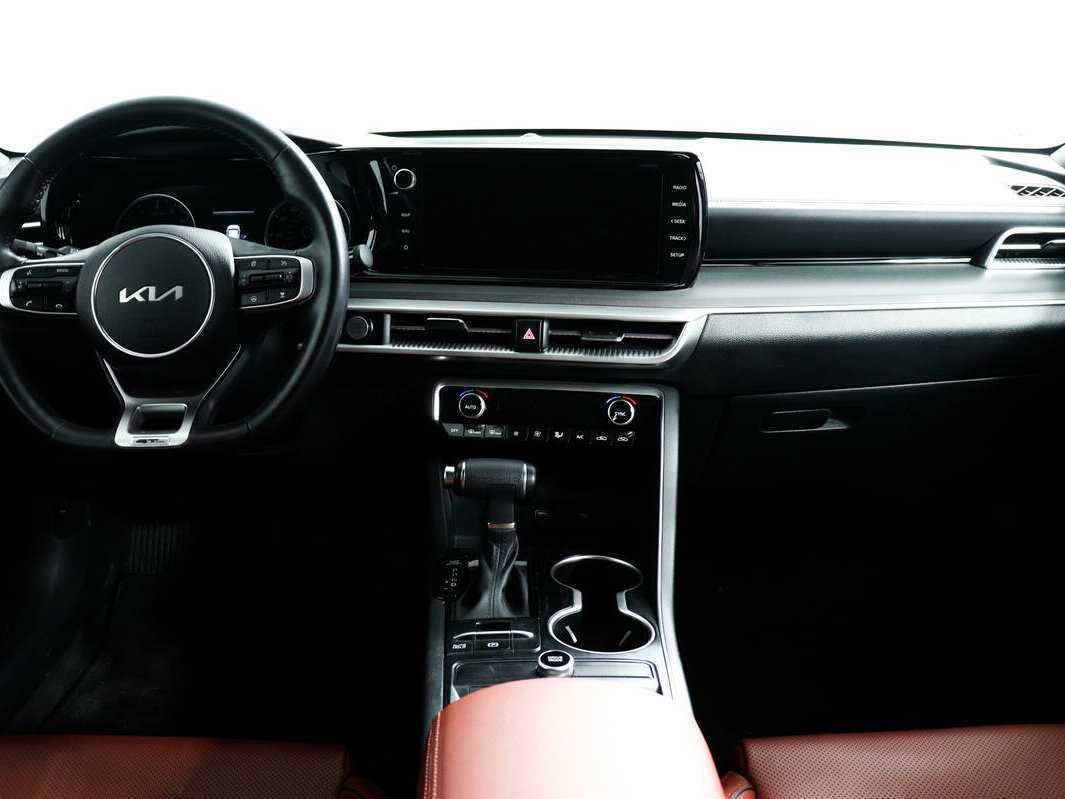 Б/У Киа К5 2022 года. Фото: #10