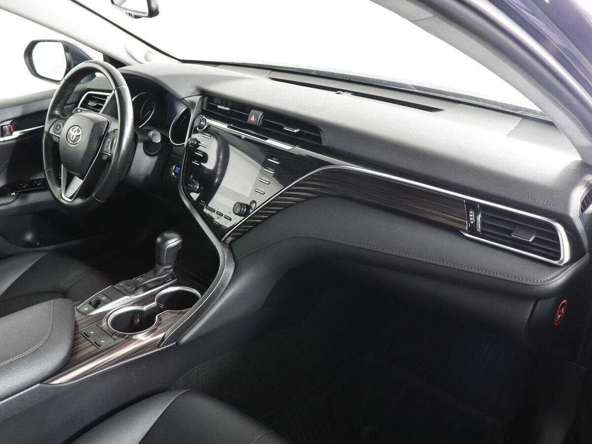 Б/У Тойота Камри 2020 года. Фото: #9